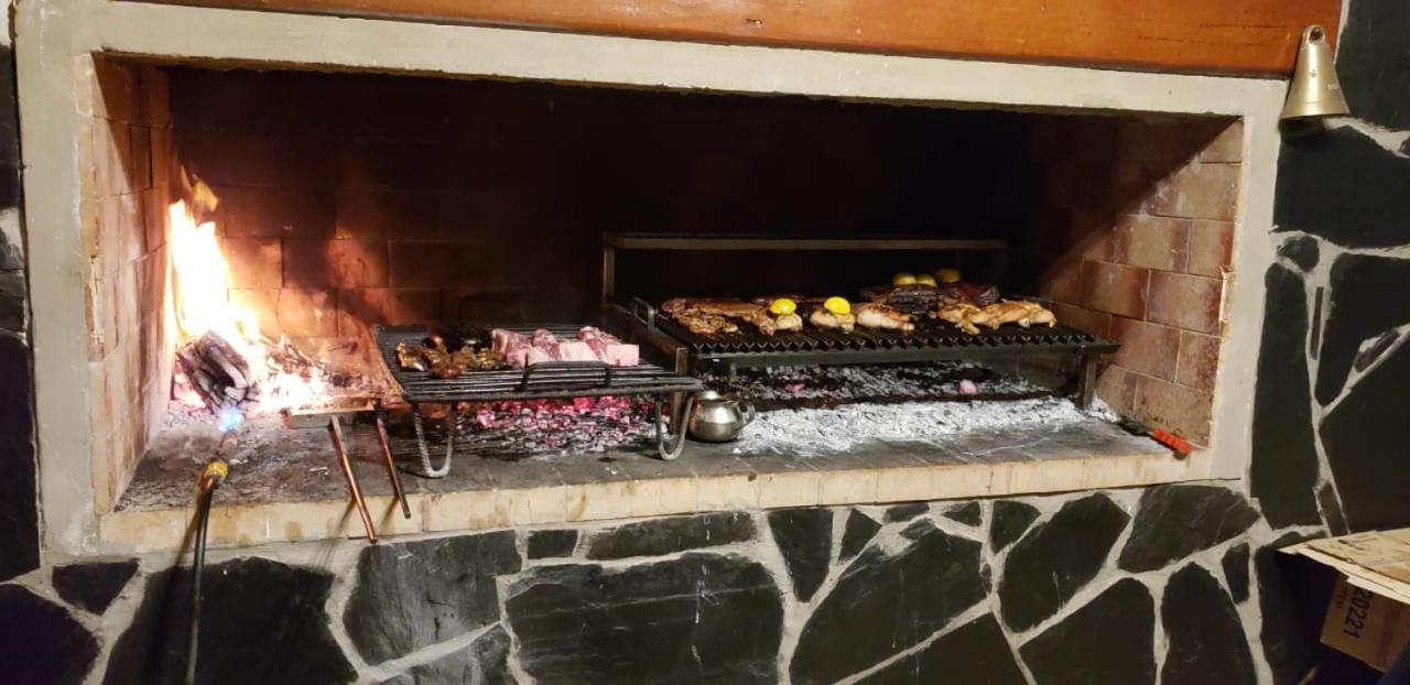Hotel Caleta Olivia Hueso Per 외부 사진